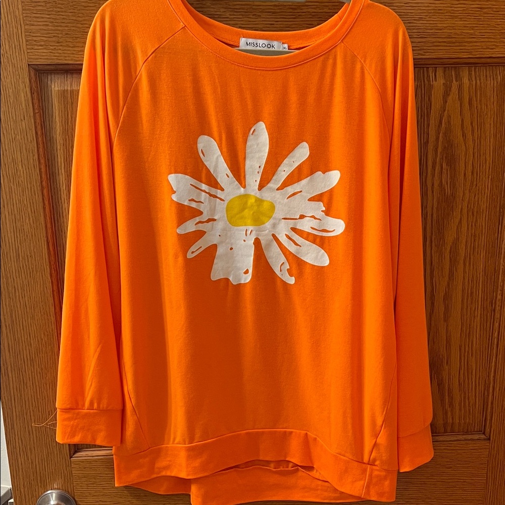 MISSLOOK Vibrant Orange Top with Daisy Motif